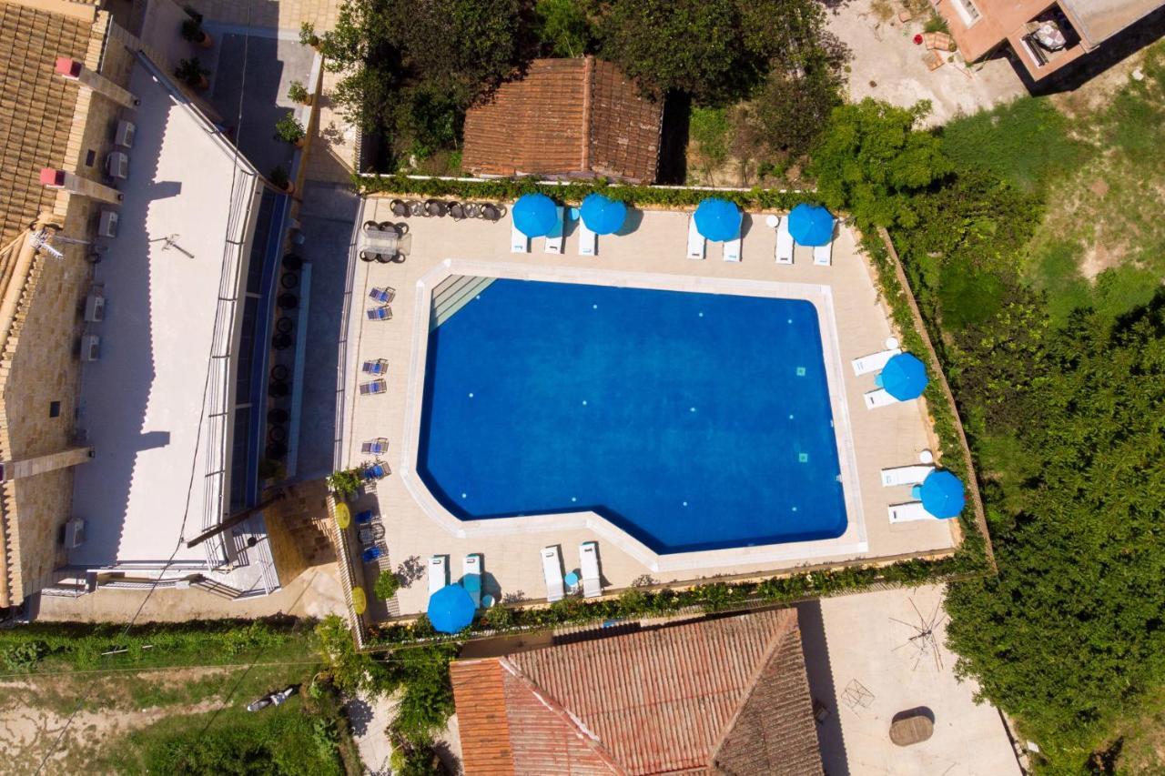 Angelo Del'Arte Estate Hotell Kanálion Exteriör bild